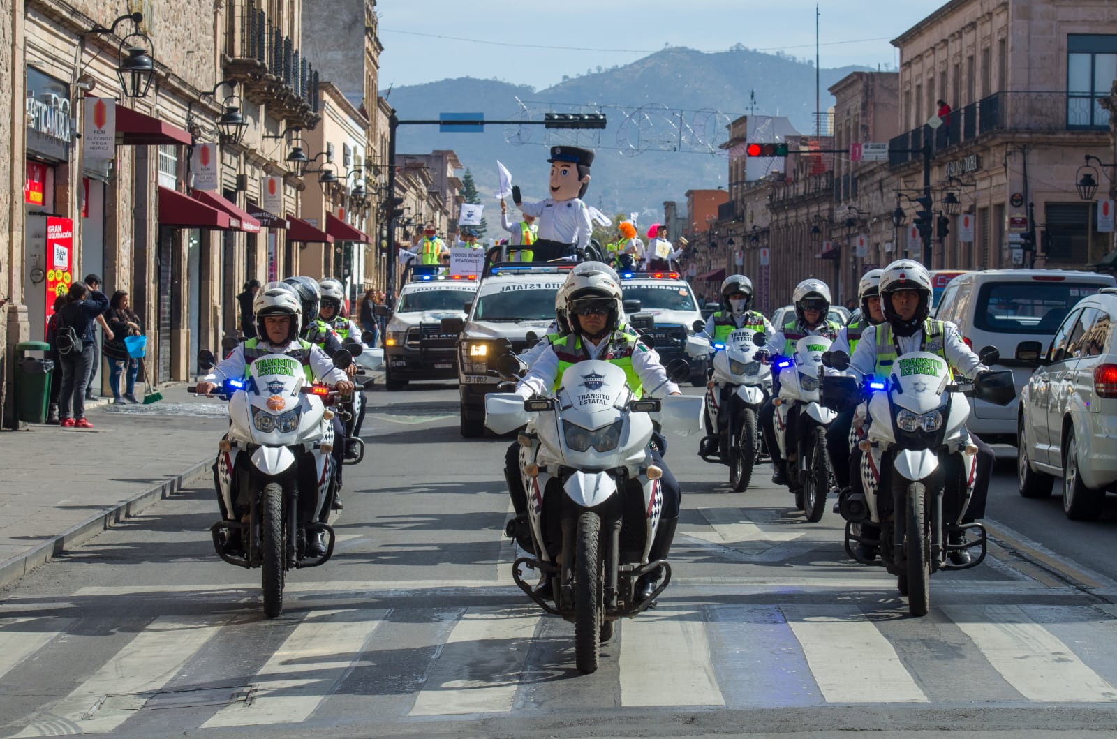 Celebran agentes de tránsito su día con caravana motorizada | Primera Plana  MX